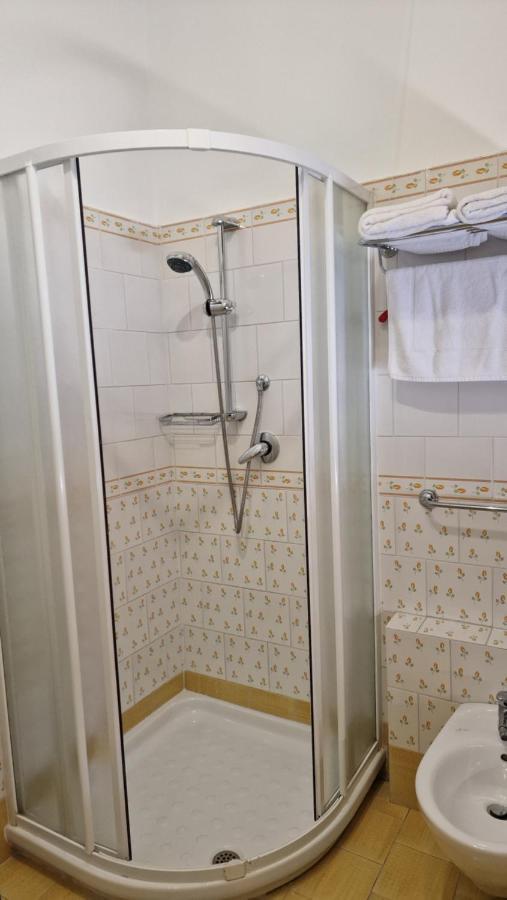 Vittoria Guest House Battipaglia Eksteriør billede