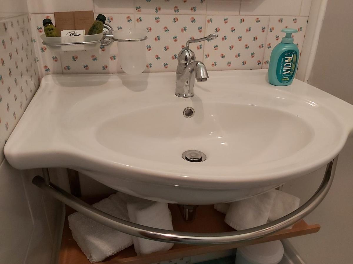 Vittoria Guest House Battipaglia Eksteriør billede