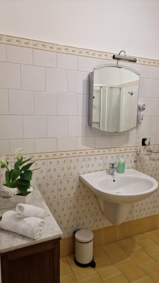 Vittoria Guest House Battipaglia Eksteriør billede